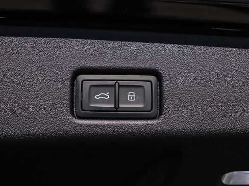 New 2025 Audi Q5 Premium Plus image 36