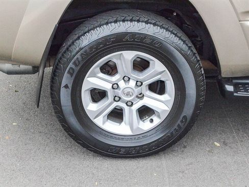 Used 2004 Toyota 4Runner SR5 image 35