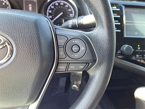 Used 2020 Toyota Camry LE image 23