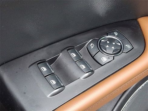 Certified 2023 Lincoln Nautilus Reserve image 14