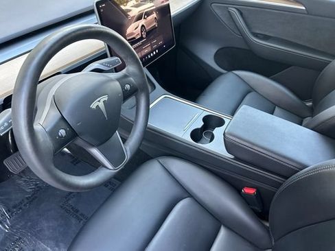 Used 2023 Tesla Model Y AWD image 10