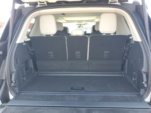 New 2026 Lincoln Navigator Reserve AWD/4WD image 31
