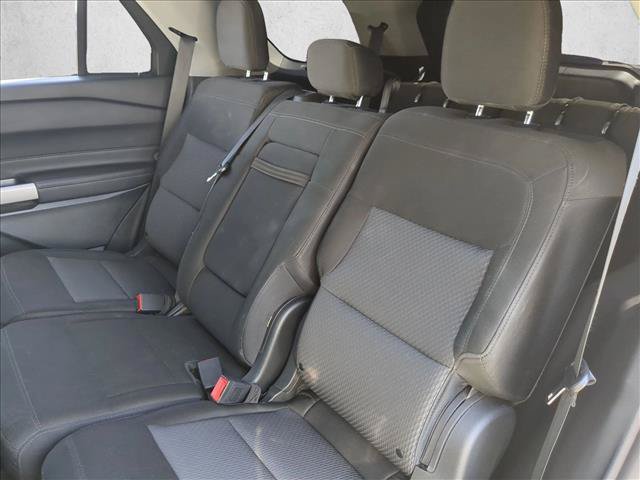 Used 2024 Ford Explorer XLT RWD image 18