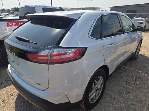 Certified 2024 Ford Edge SEL AWD/4WD image 2