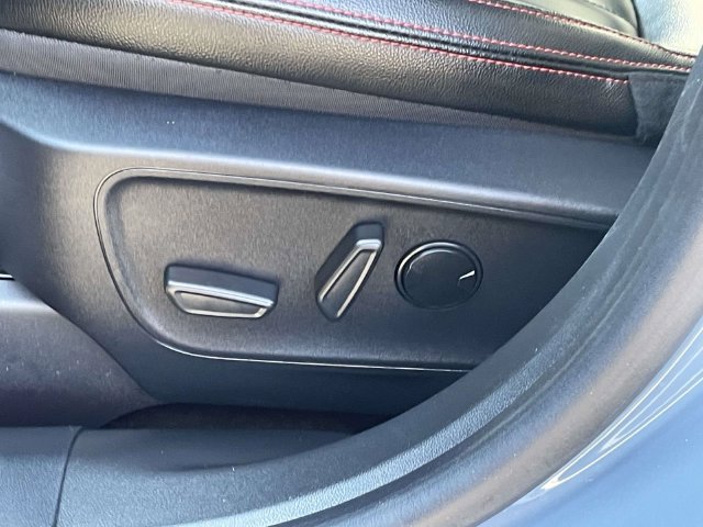 Used 2025 Ford Escape ST-Line Elite w/ Premium Technology Package AWD/4WD image 18