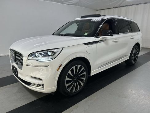 Used 2023 Lincoln Aviator Black Label Grand Touring w/ Class IV Trailer Tow Package AWD/4WD image 5