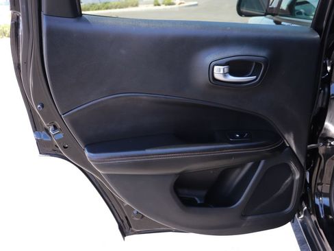Used 2020 Jeep Compass Latitude FWD image 12