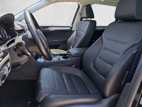 Used 2015 Volkswagen Touareg Sport AWD/4WD image 15
