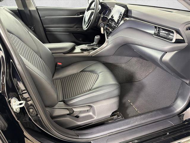 Used 2021 Toyota Camry SE FWD image 13