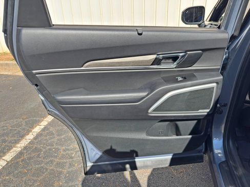 Used 2021 Kia Telluride EX w/ EX Premium Package FWD image 42