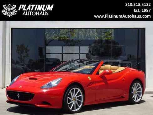 Used 2010 Ferrari California RWD image 1
