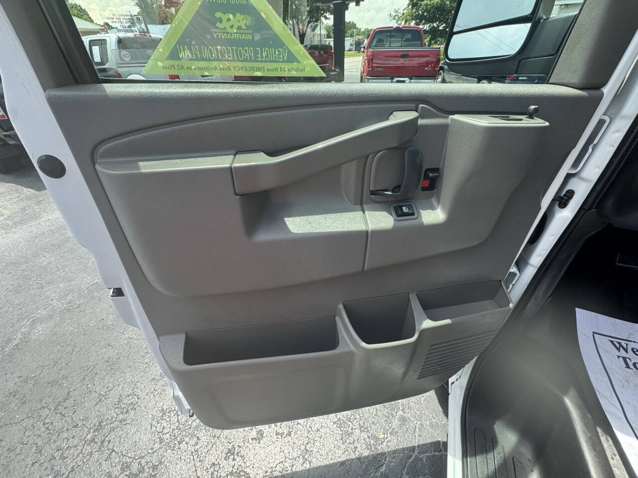 Used 2021 Chevrolet Express 2500 RWD image 21