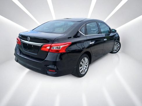 Used 2018 Nissan Sentra S FWD image 5