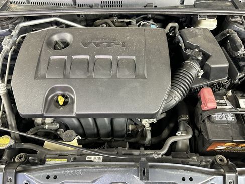 Used 2016 Toyota Corolla LE FWD image 11