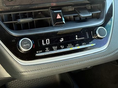 Used 2025 Toyota Corolla SE FWD image 26