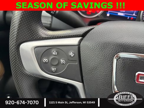 Used 2023 GMC Acadia SLE w/ Driver Convenience Package image 18