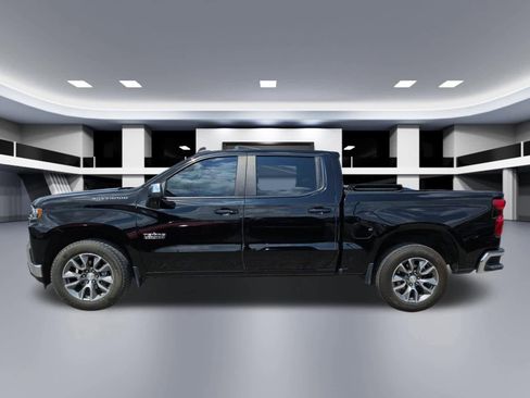 Used 2022 Chevrolet Silverado 1500 LT w/ Bed Protection Package image 3