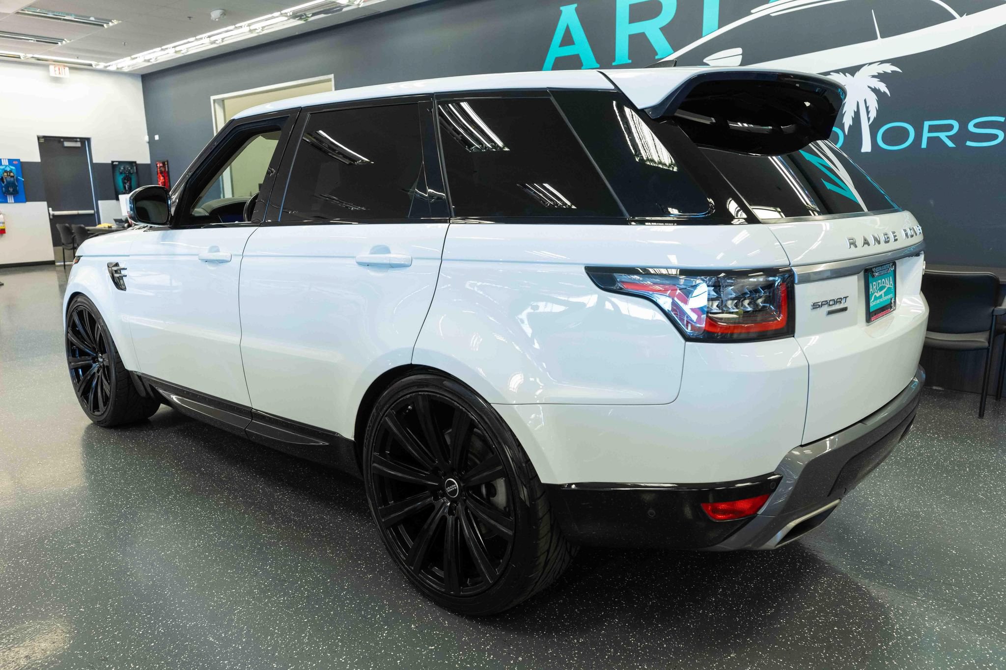 Used 2019 Land Rover Range Rover Sport HSE AWD/4WD image 9