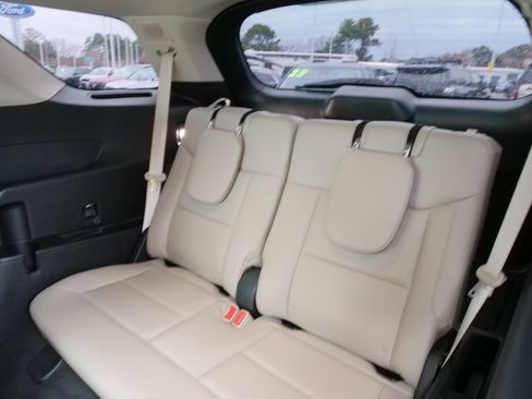 Used 2022 Ford Explorer Limited w/ Equipment Group 301A image 15