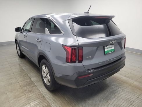 Used 2022 Kia Sorento LX image 5