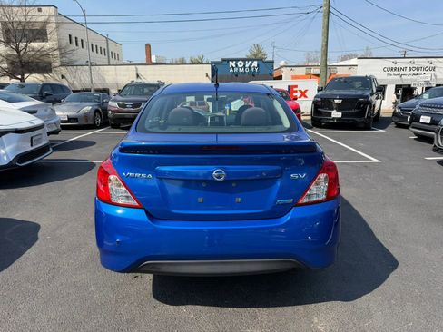 Used 2015 Nissan Versa SV image 6