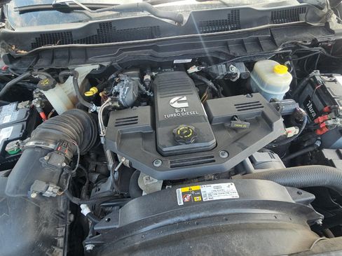 Used 2017 RAM 2500 Laramie w/ Off Road Package AWD/4WD image 9
