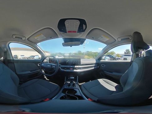 Used 2025 Kia K4 FWD image 42