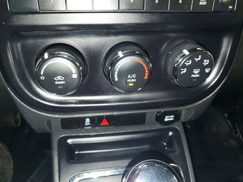 Used 2014 Jeep Patriot Sport w/ Power Value Group AWD/4WD image 19