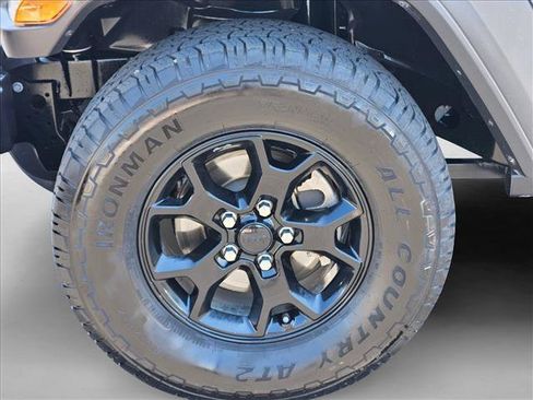 Used 2021 Jeep Wrangler Unlimited Sport AWD/4WD image 22