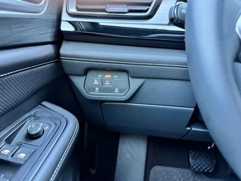 Used 2026 Volkswagen Atlas Cross Sport SE AWD/4WD image 29