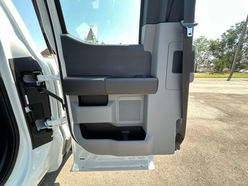 Used 2025 Ford F350 XL w/ XL Chrome Package RWD image 46