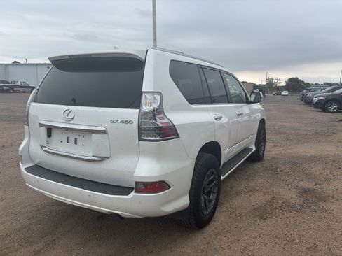 Used 2016 Lexus GX 460 w/ Premium Package AWD/4WD image 4