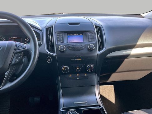 Used 2019 Ford Edge SE w/ SE Fleet Driver's Package image 6