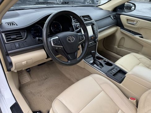 Used 2017 Toyota Camry XLE image 28