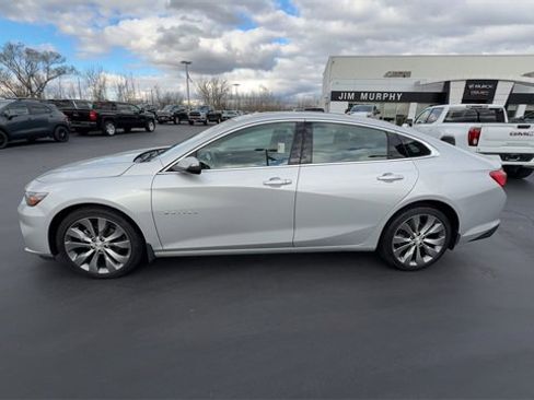 Used 2017 Chevrolet Malibu Premier w/ Premier Sun and Wheel Package image 5