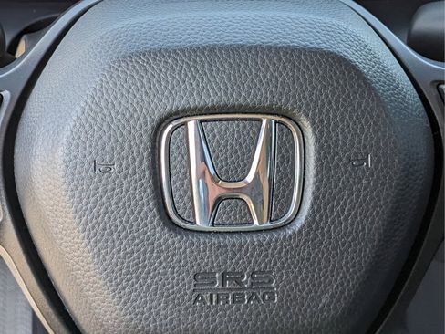 Used 2024 Honda HR-V LX image 36