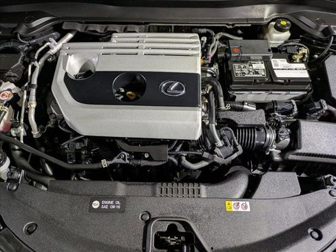 Used 2021 Lexus UX 200 image 23