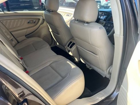 Used 2015 Ford Taurus SEL w/ Equipment Group 201A FWD image 32