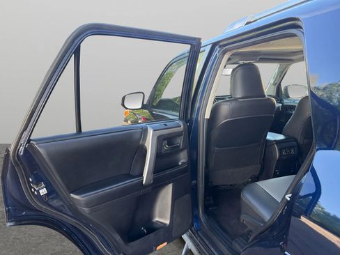 Used 2014 Toyota 4Runner SR5 Premium AWD/4WD image 14