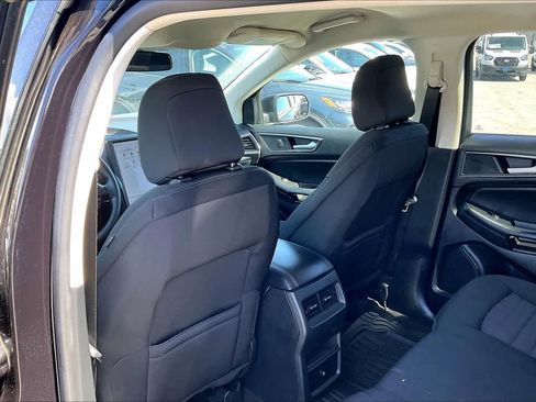 Certified 2024 Ford Edge SE w/ Black Appearance Package AWD/4WD image 12