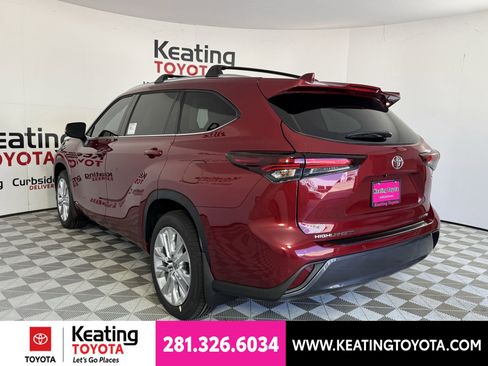 New 2026 Toyota Highlander Limited AWD/4WD image 10