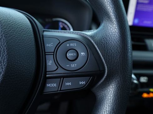 Used 2024 Toyota RAV4 XLE image 30