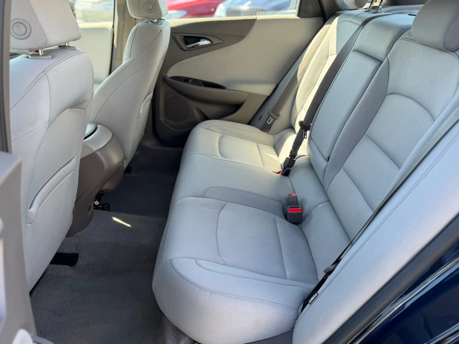 Used 2018 Chevrolet Malibu LS w/ LPO, Convenience Package 1 FWD image 9
