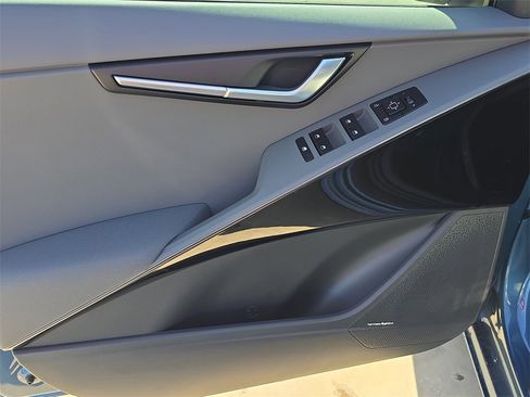 New 2026 Kia Niro EX image 18