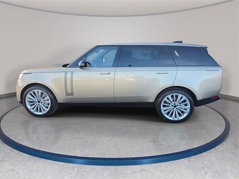 New 2026 Land Rover Range Rover Long Wheelbase SE image 8