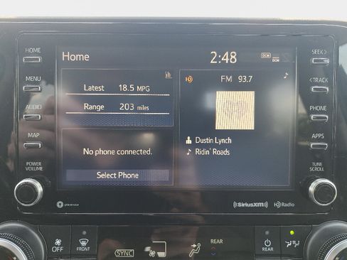 Used 2020 Toyota Highlander XLE AWD/4WD image 24