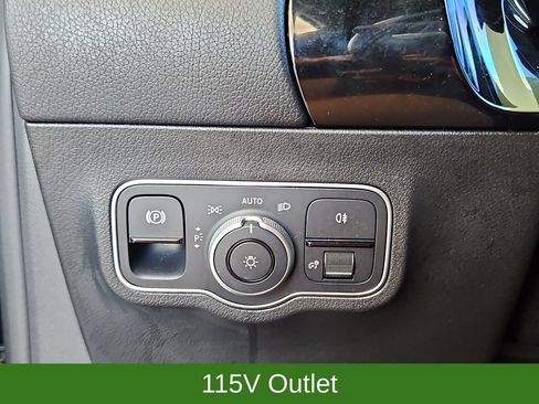 Used 2023 Mercedes-Benz GLA 250 4MATIC image 16