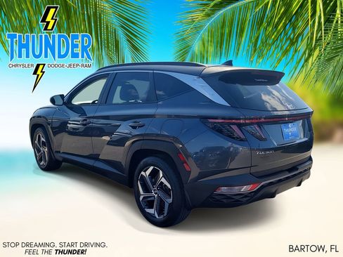 Used 2022 Hyundai Tucson SEL w/ Convenience + Premium Package image 3