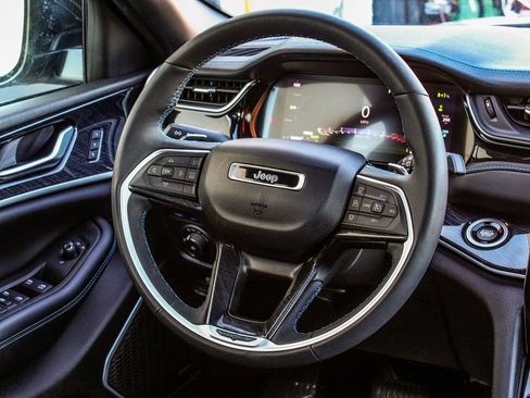 Used 2024 Jeep Grand Cherokee Trailhawk image 26