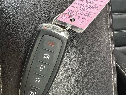 Used 2019 Ford Escape Titanium AWD/4WD image 20